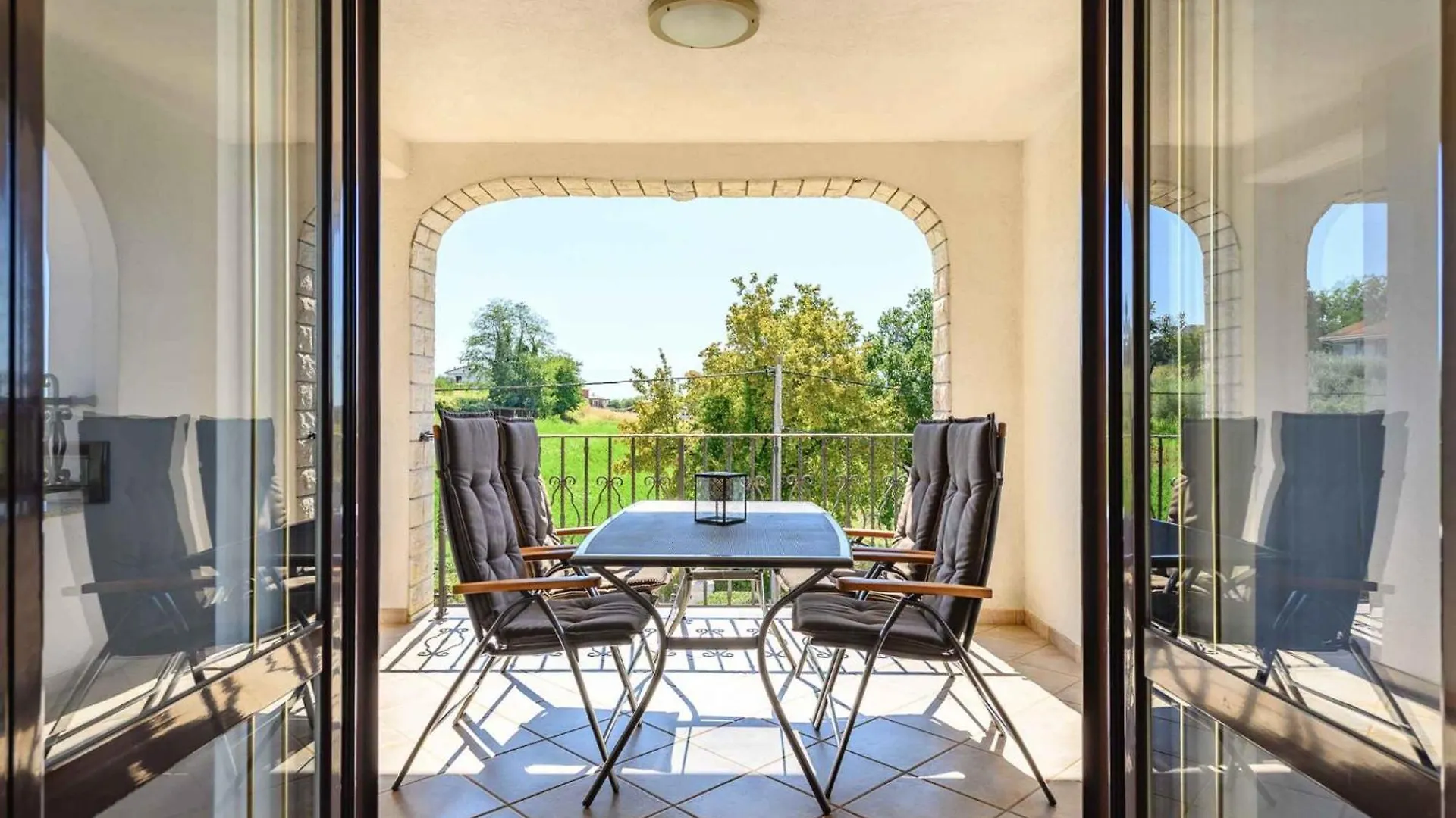Apartment In Mekisi Kod Vizinade - Istrien 53445 Ferenci
