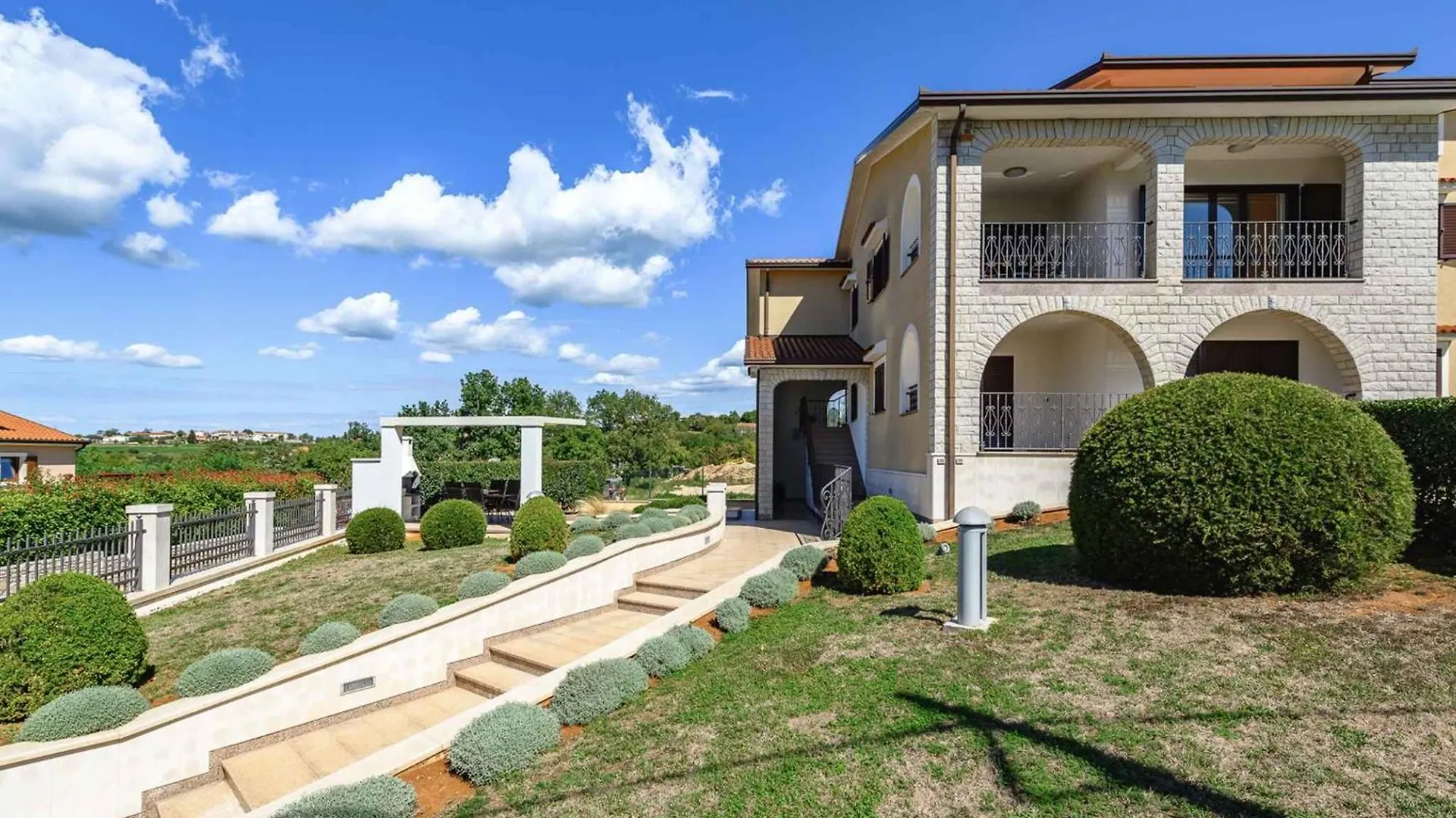 Apartment In Mekisi Kod Vizinade - Istrien 53445 Ferenci